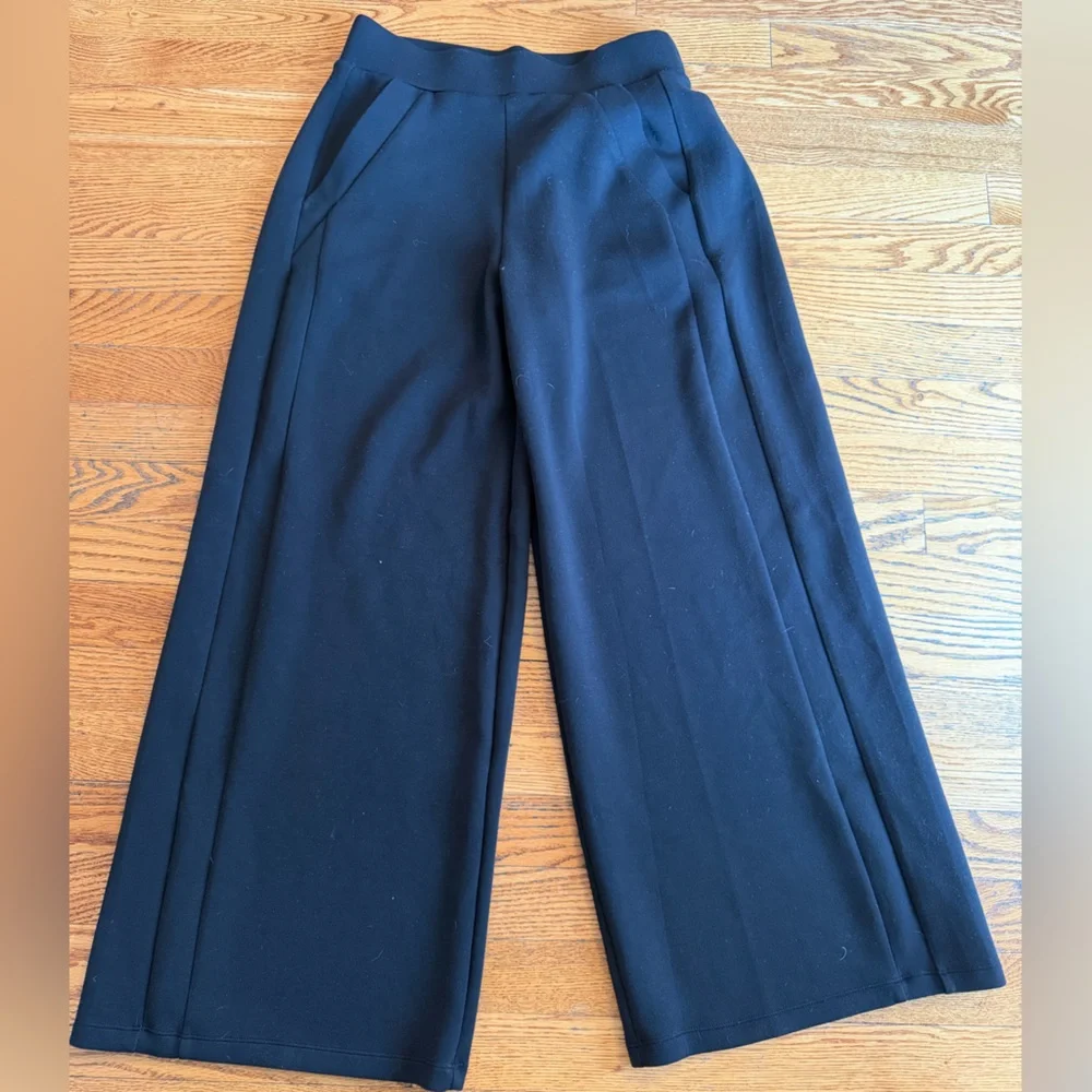 SPANX AirEssentials®
Wide Leg Track Pant - Petite - Picture 1 of 5